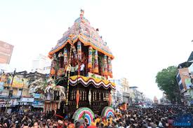 மதுரை மீனாட்சி அம்மன் கோவில் சித்திரை திருவிழா தேரோட்டம் மிகச் சிறப்பாக நடைபெற்றது.